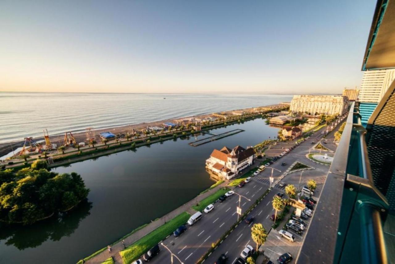 Orbi City Twins Tower Batumi Exterior foto