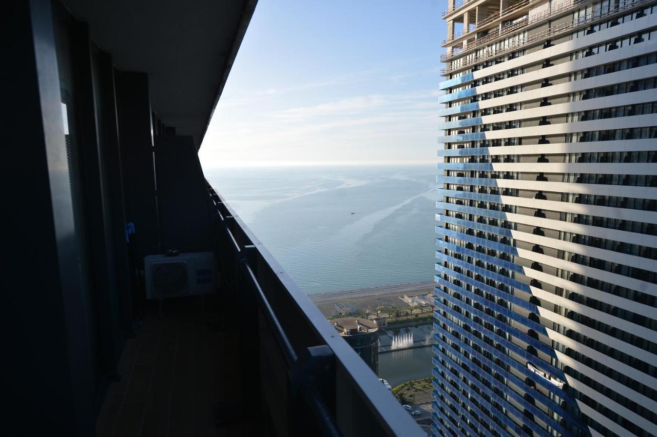 Orbi City Twins Tower Batumi Exterior foto